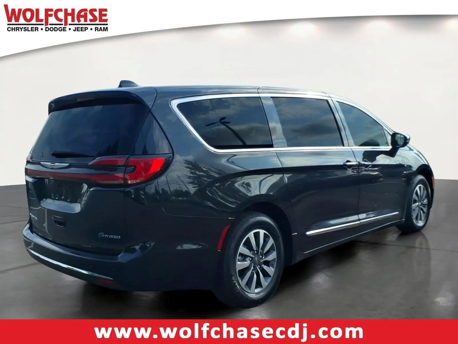 2023 Chrysler Pacifica Hybrid Limited photo 5