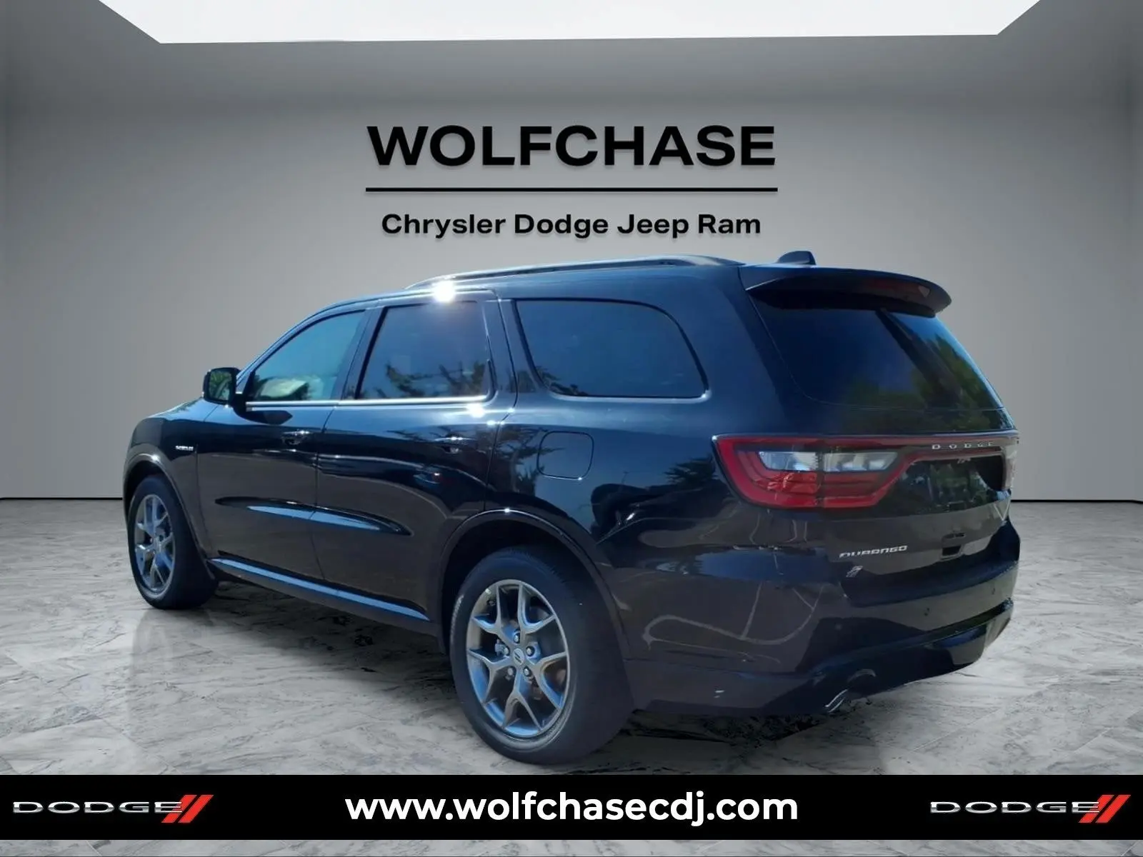 2027 Dodge Durango HEMI V8 GT AWD Plus photo 3