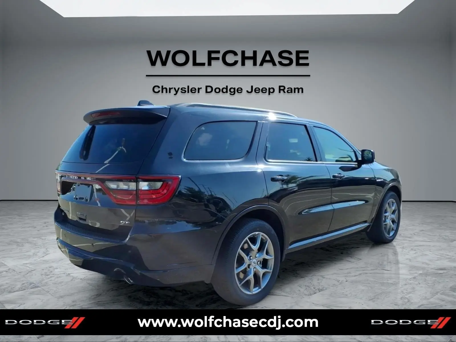 2027 Dodge Durango HEMI V8 GT AWD Plus photo 5