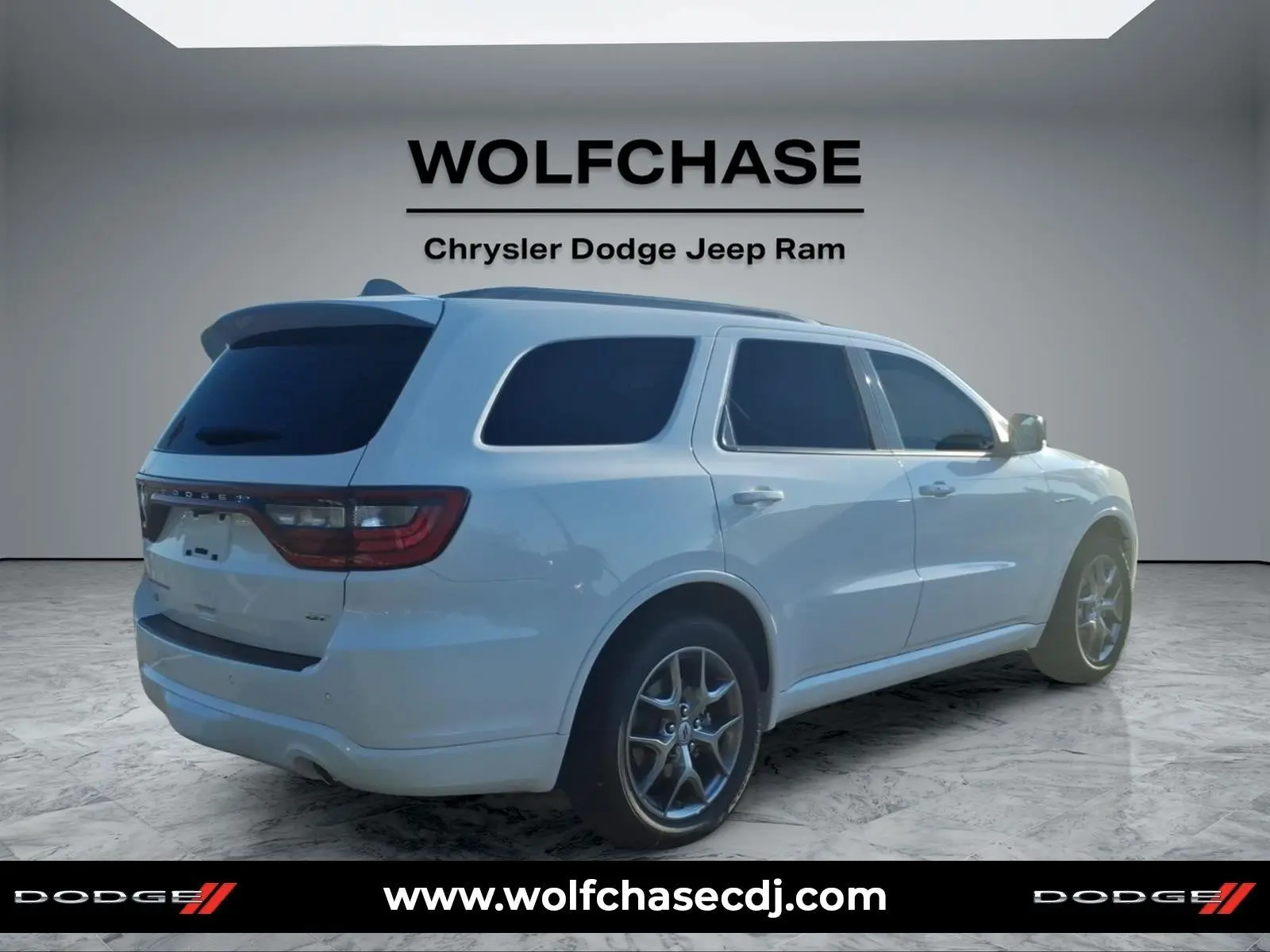 2027 Dodge Durango HEMI V8 GT AWD Plus photo 5