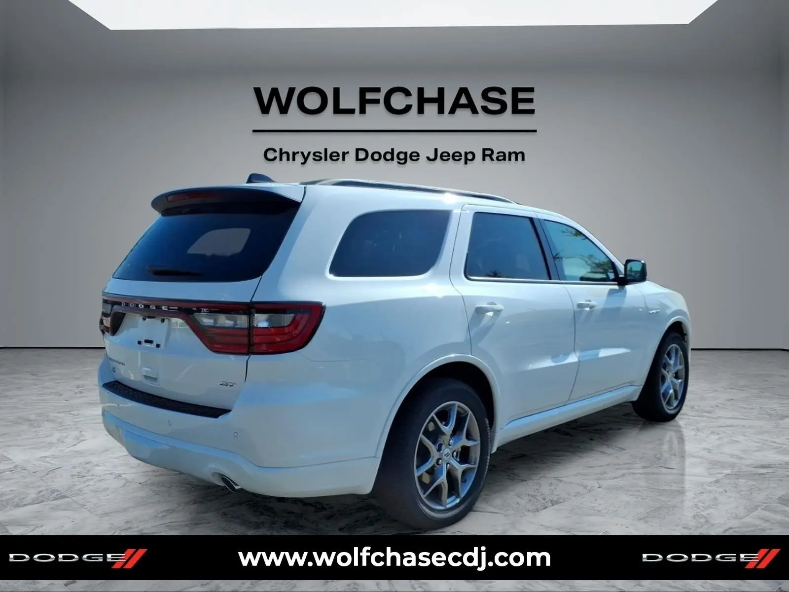2027 Dodge Durango HEMI V8 GT AWD Plus photo 5