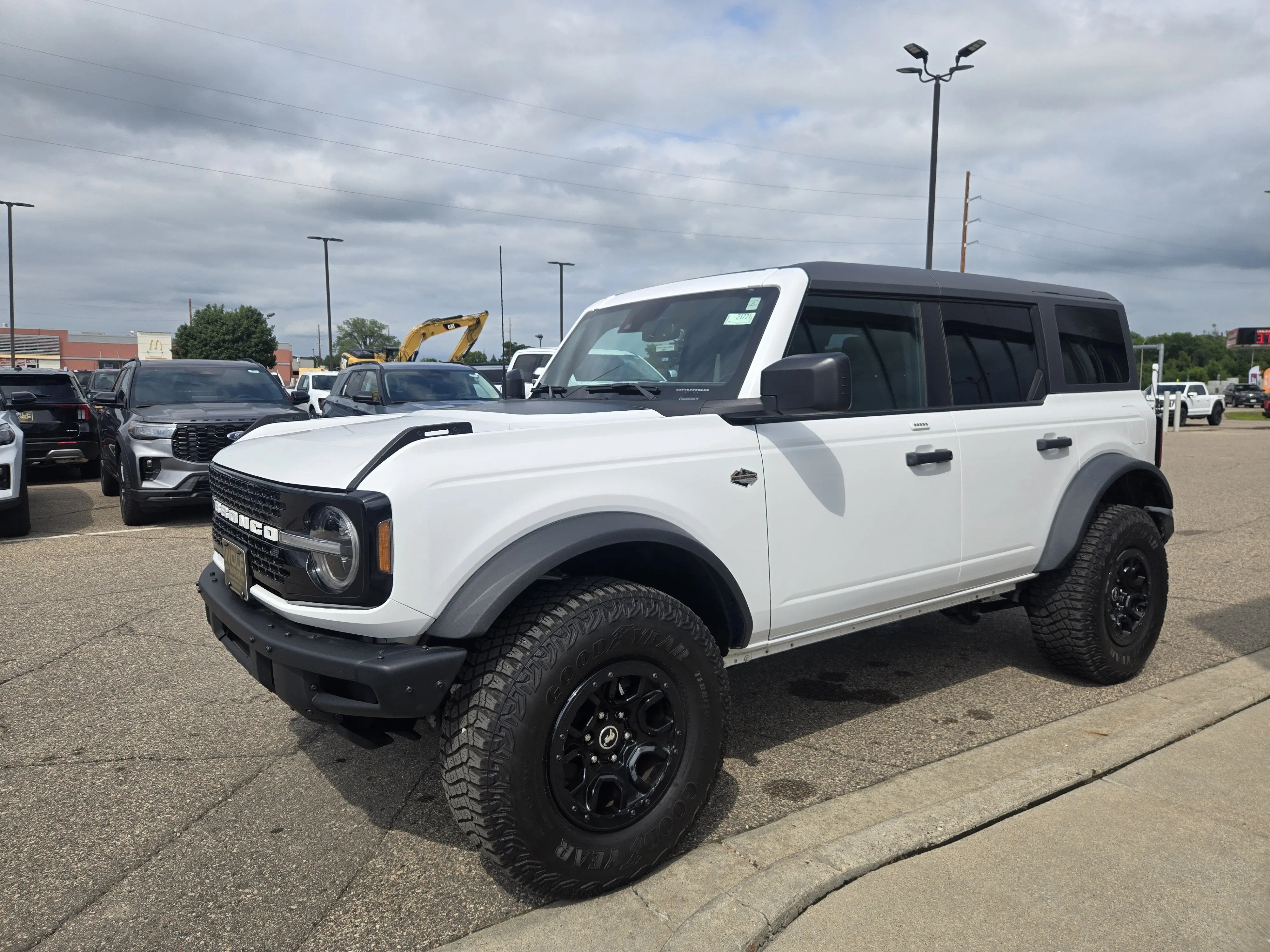 2023 Ford Bronco Wildtrak 4x4 photo 3