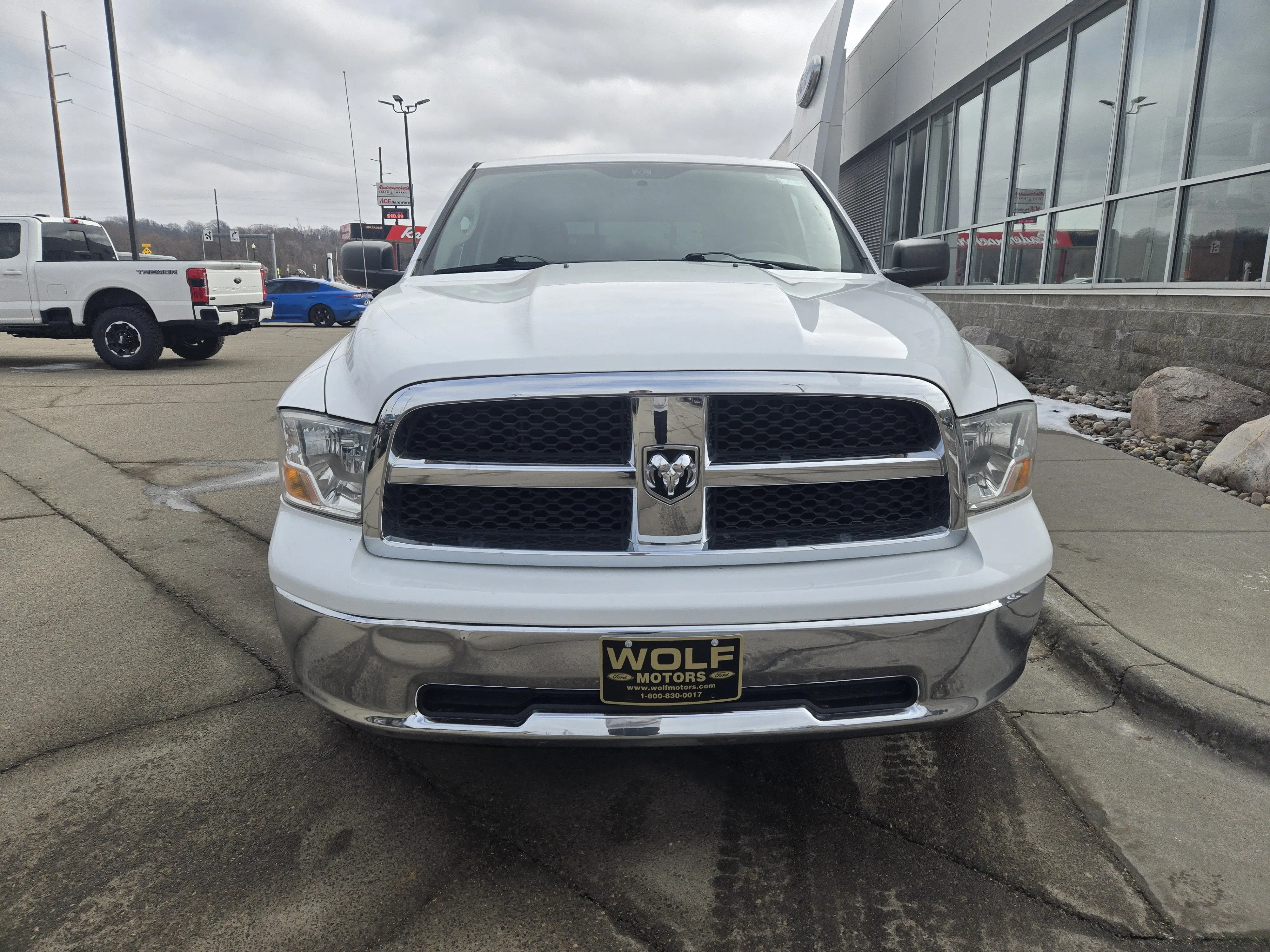 2011 RAM 1500 SLT Regular Cab SWB photo 4