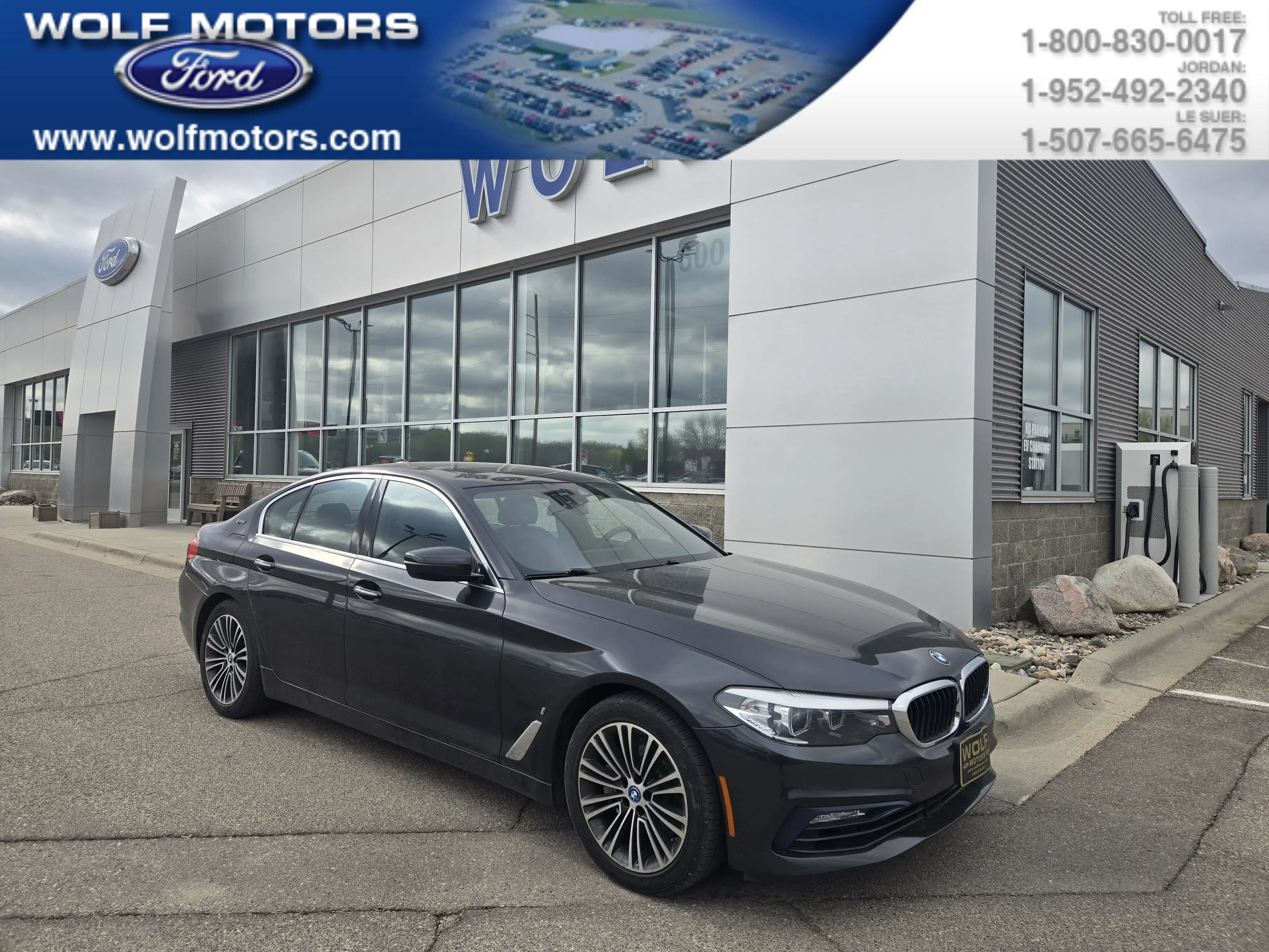 2018 BMW 5 Series 530e xDrive iPerformance Sedan's photo