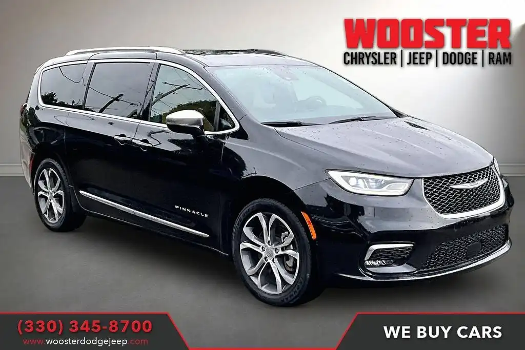 2021 Chrysler Pacifica Pinnacle's photo
