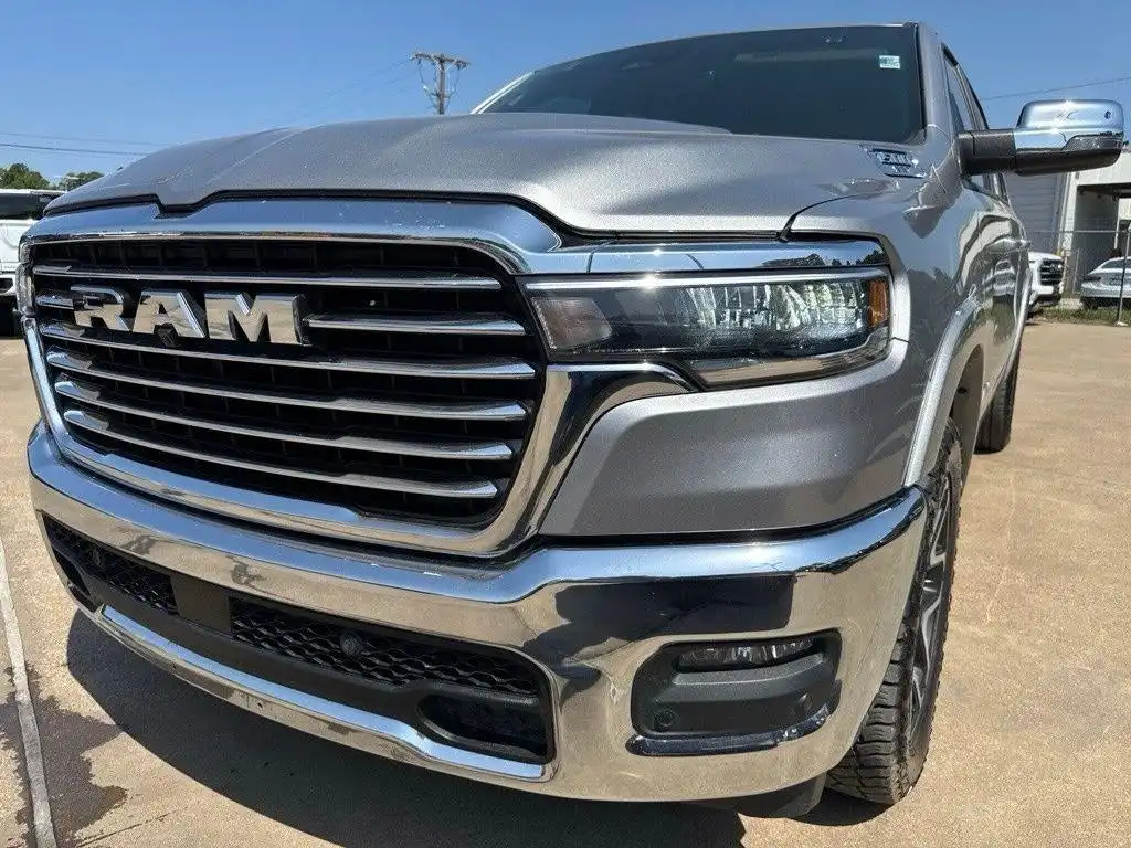 2025 RAM 1500 Laramie 4x4 Crew Cab 5'7's photo