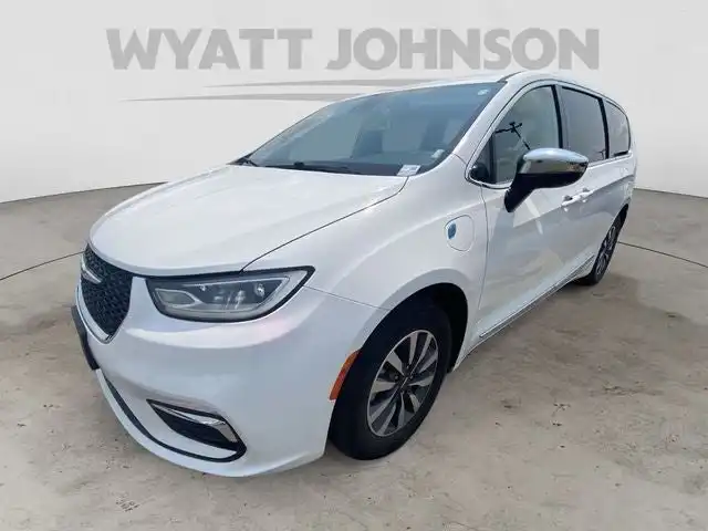 2023 Chrysler Pacifica Hybrid Limited Hybrid's photo