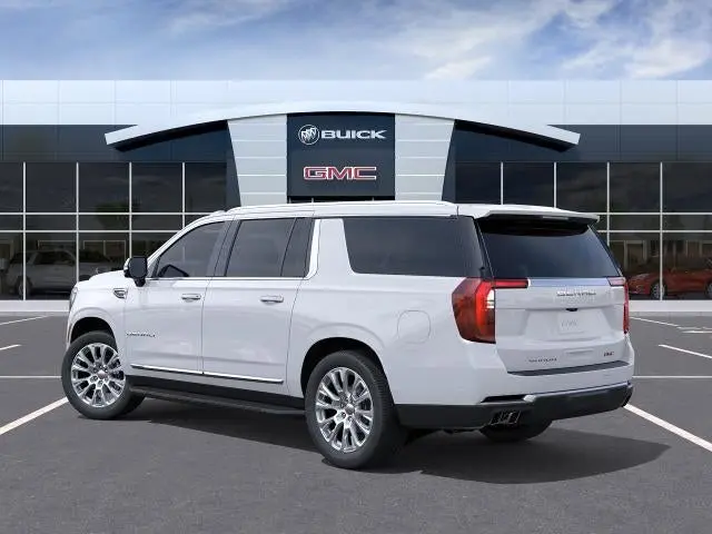 2026 GMC Yukon Denali AWD photo 3