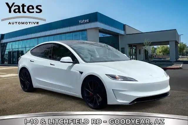 2025 Tesla Model 3 Performance's photo