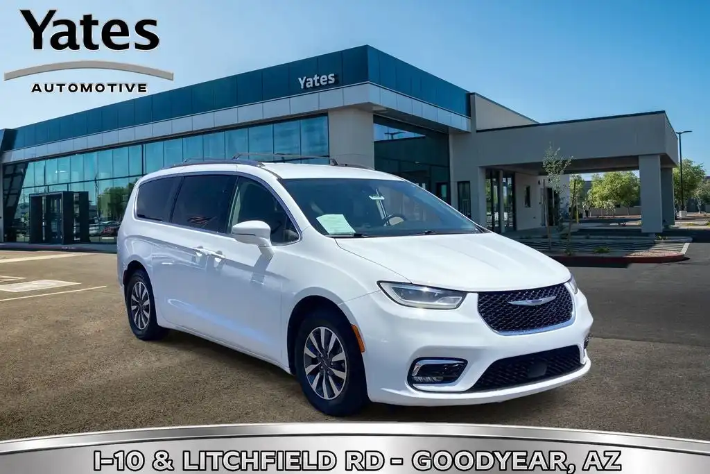 2021 Chrysler Pacifica Touring L's photo