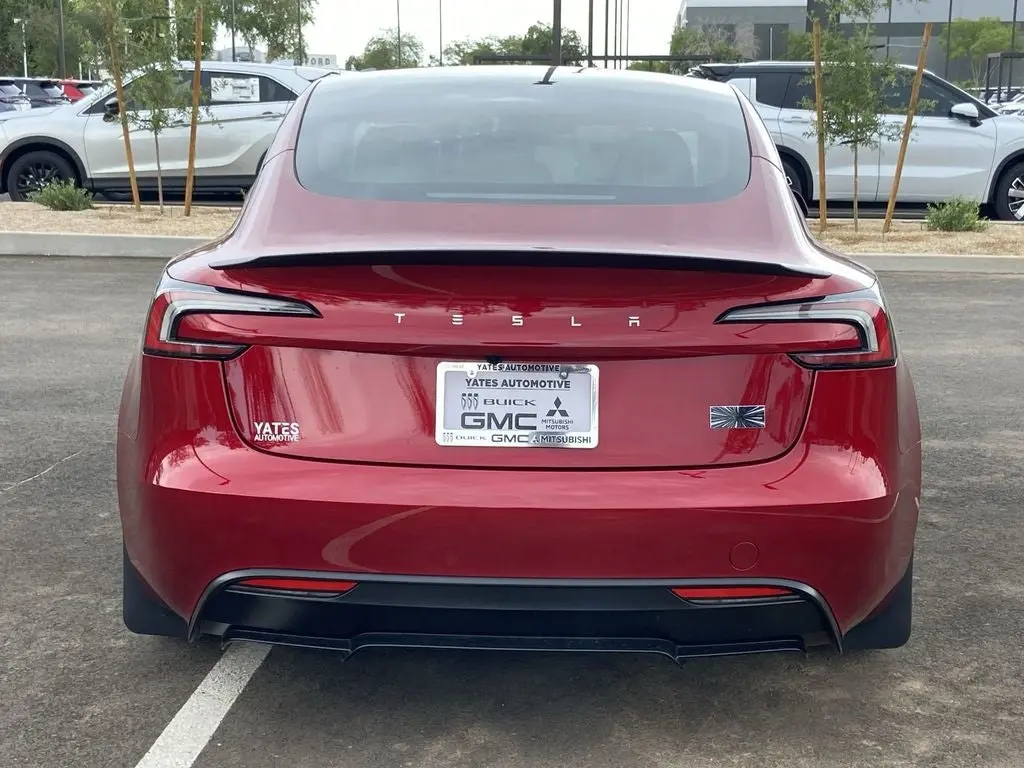 2025 Tesla Model 3 Performance photo 5