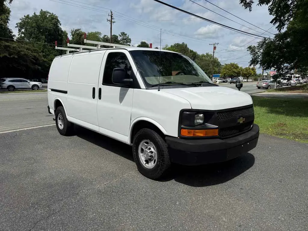 2014 Chevrolet Express 2500 Work Van HD photo 3