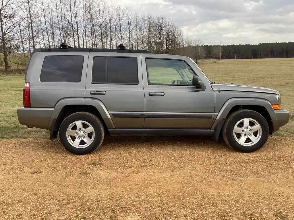 2007 Jeep Commander Sport 4WD's photo