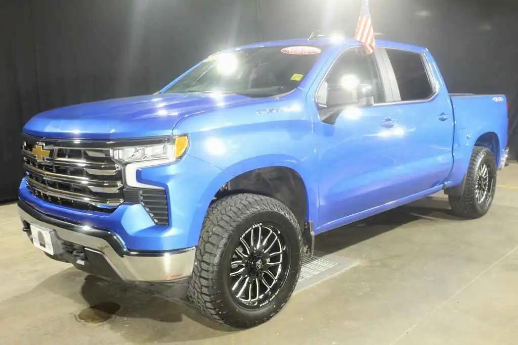 2026 Chevrolet Silverado 1500 LT 4X4 Crew Cab Short Box's photo
