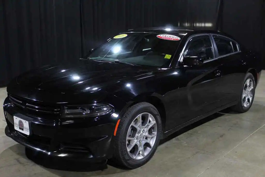 2016 Dodge Charger SE AWD's photo