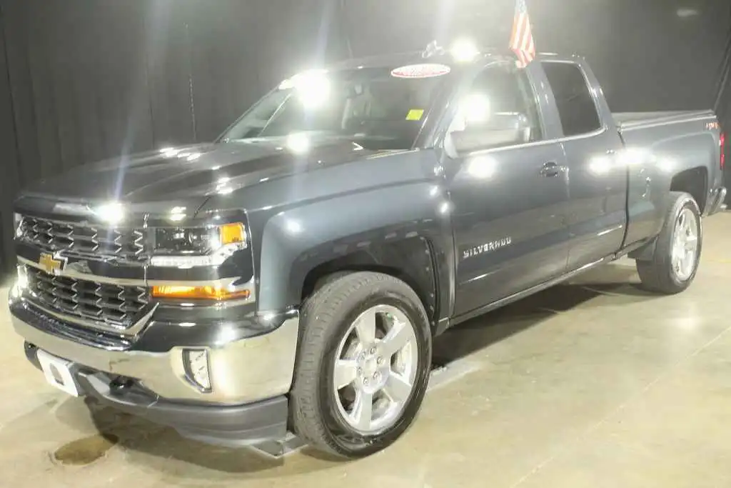 2018 Chevrolet Silverado 1500 LT 4X4 Double Cab Std Box's photo