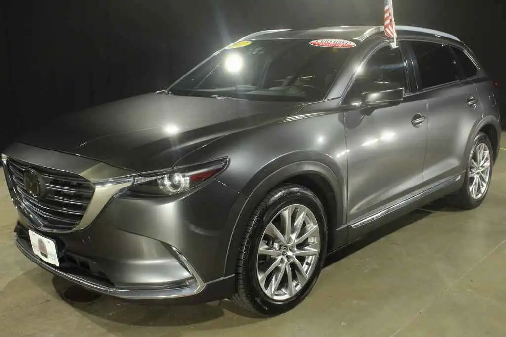2017 Mazda CX-9 Signature AWD's photo