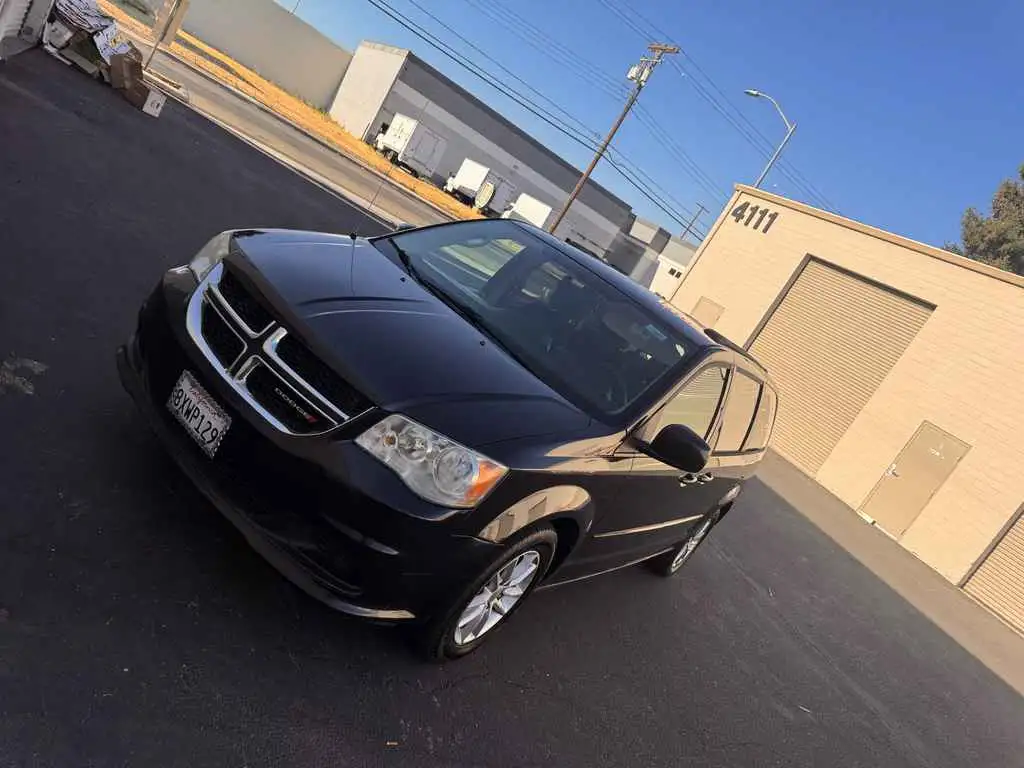 2013 Dodge Grand Caravan SXT's photo