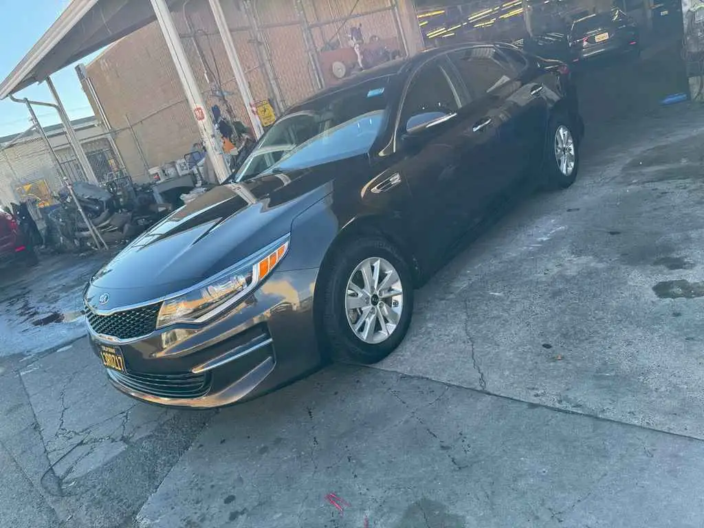 2018 Kia Optima LX AT's photo