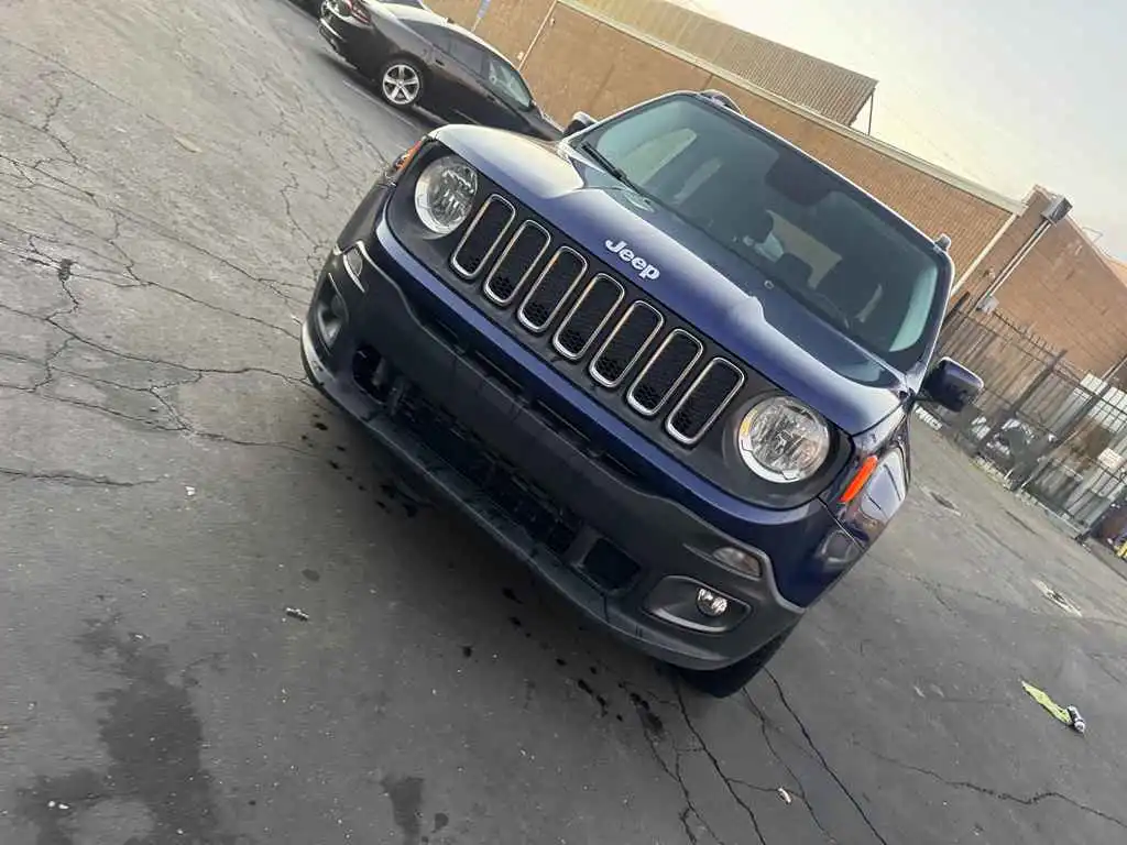 2017 Jeep Renegade Latitude 4x4's photo