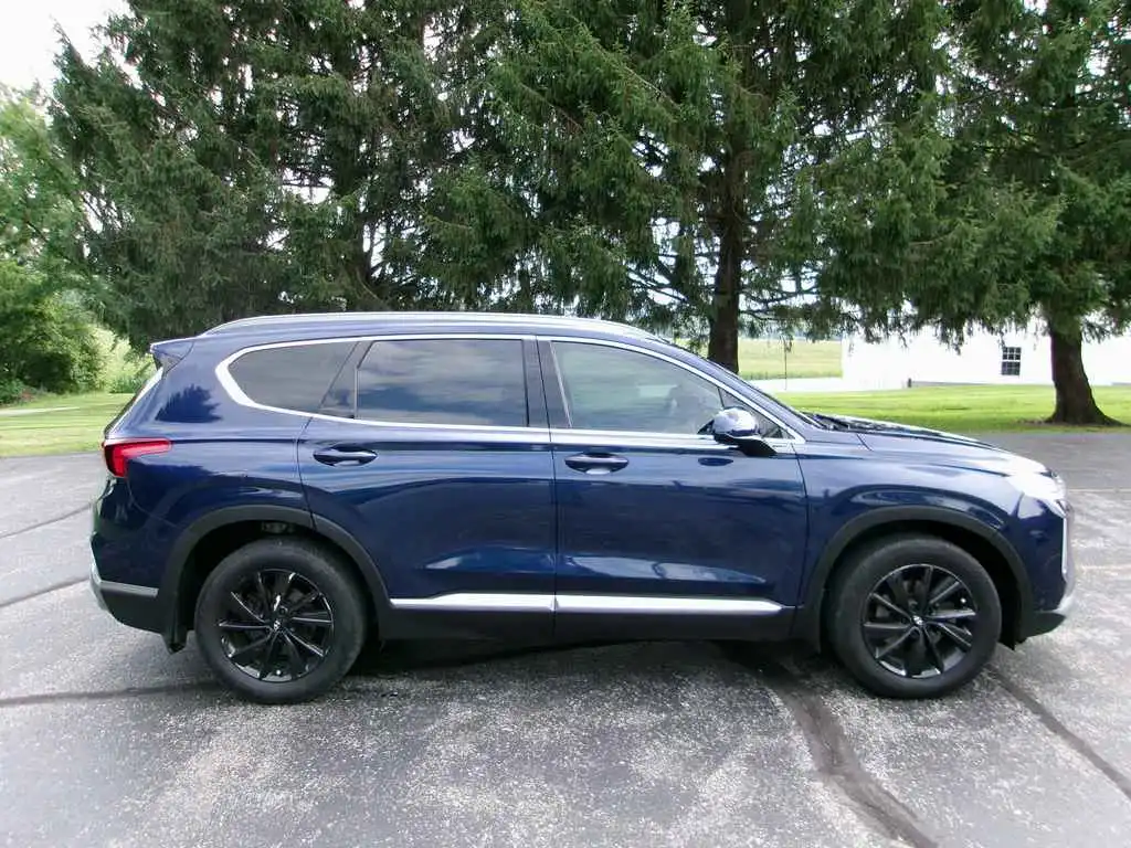 2020 Hyundai Santa Fe SEL 2.4's photo