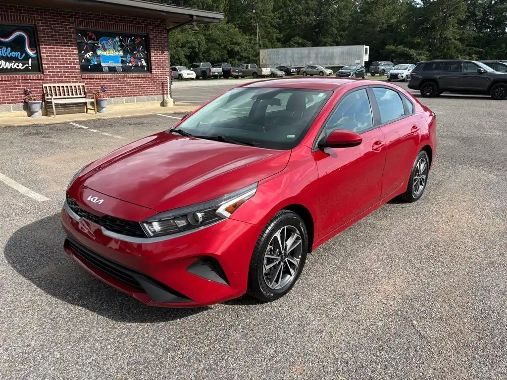 2024 Kia Forte LXS AT's photo