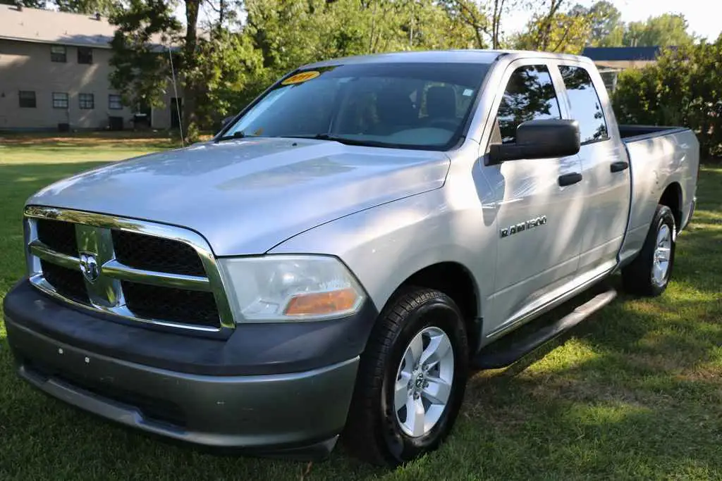 2011 RAM 1500 ST Quad Cab photo 1
