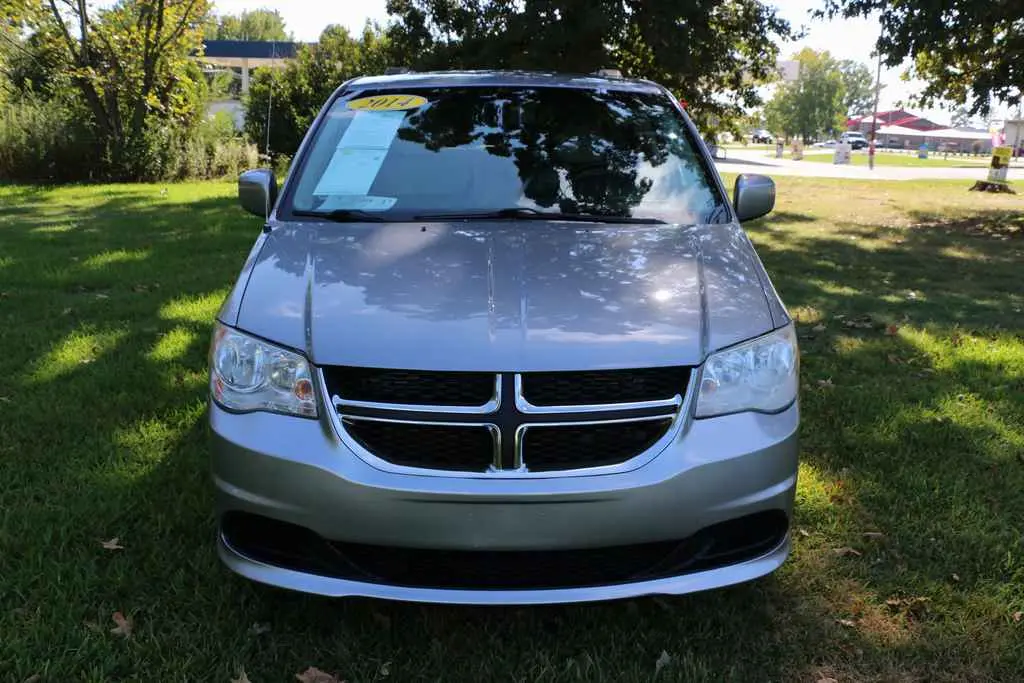 2014 Dodge Grand Caravan SXT photo 5