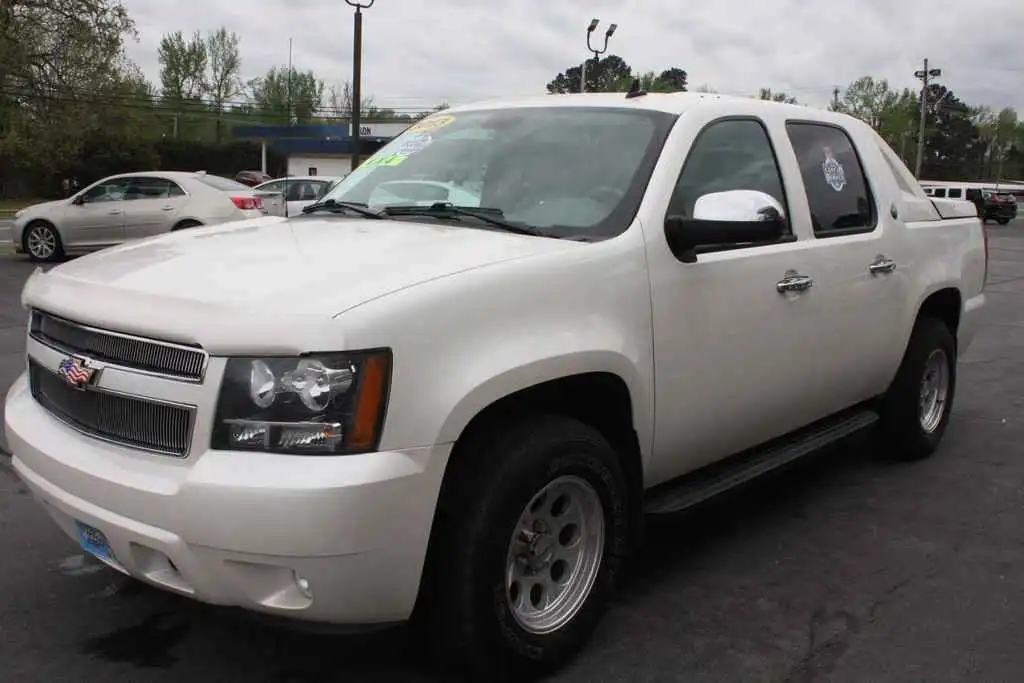 2013 Chevrolet Avalanche 2WD Avalanche LTZ's photo