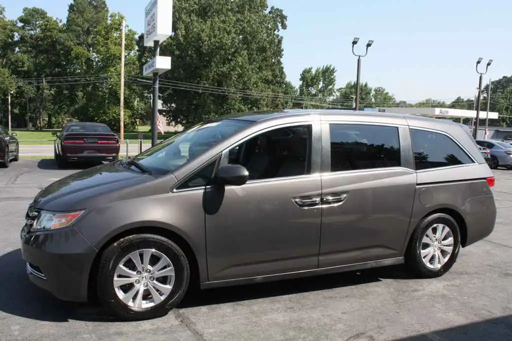 2015 Honda Odyssey EX-L with DVD Rear Entertainment System's photo