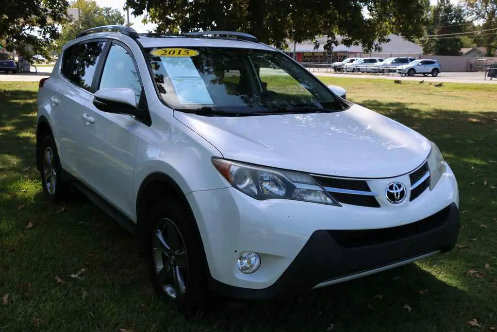 2015 Toyota RAV4 XLE photo 5