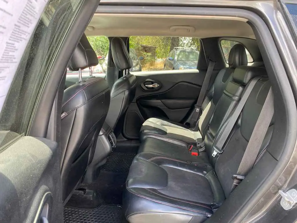 2015 Jeep Cherokee Trailhawk 4X4 photo 5