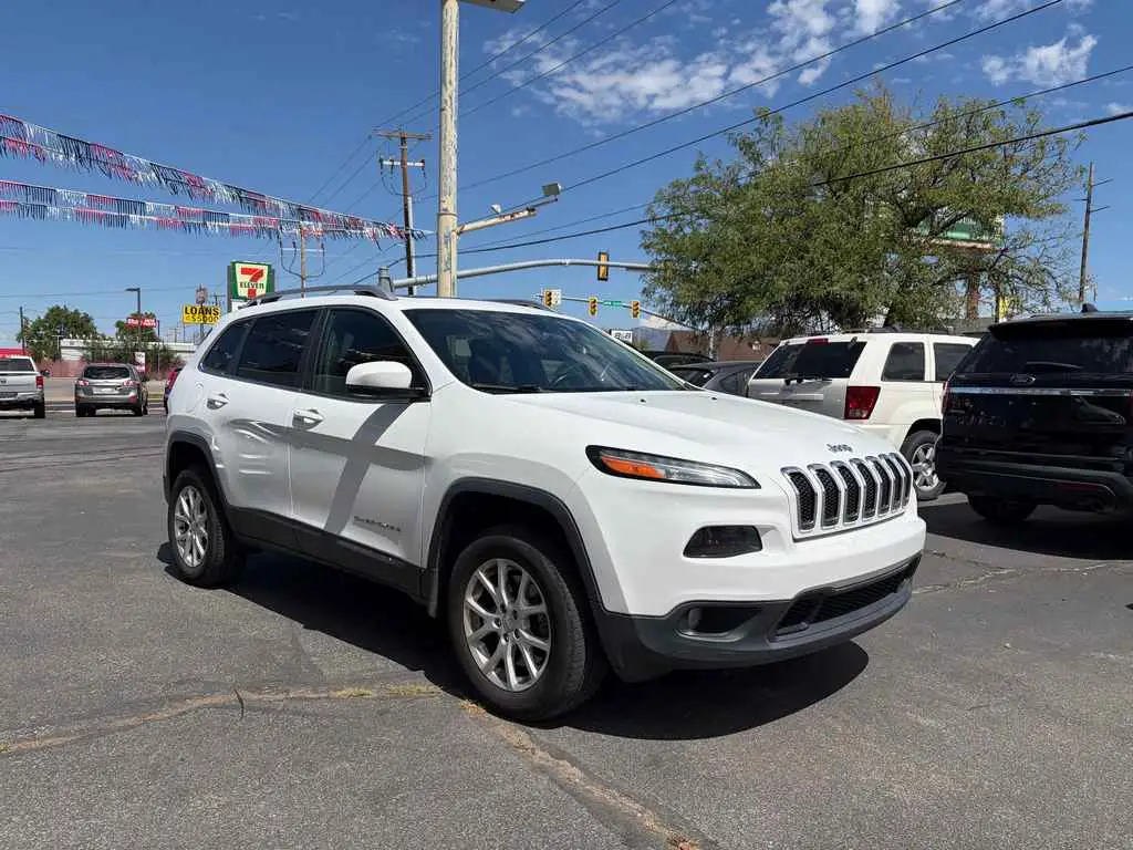 2016 Jeep Cherokee Latitude 4WD photo 1