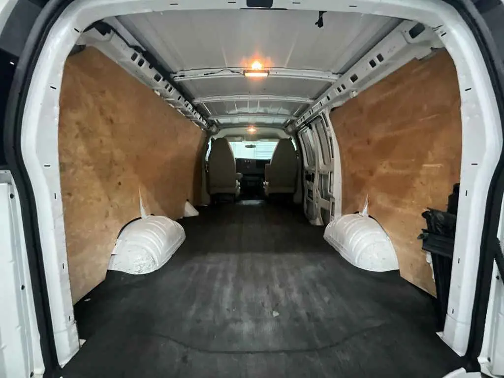 2012 Chevrolet Express 1500 Work Van photo 5