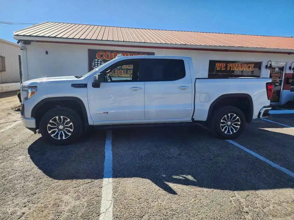 2019 GMC Sierra 4WD Crew Cab Short Box AT4's photo