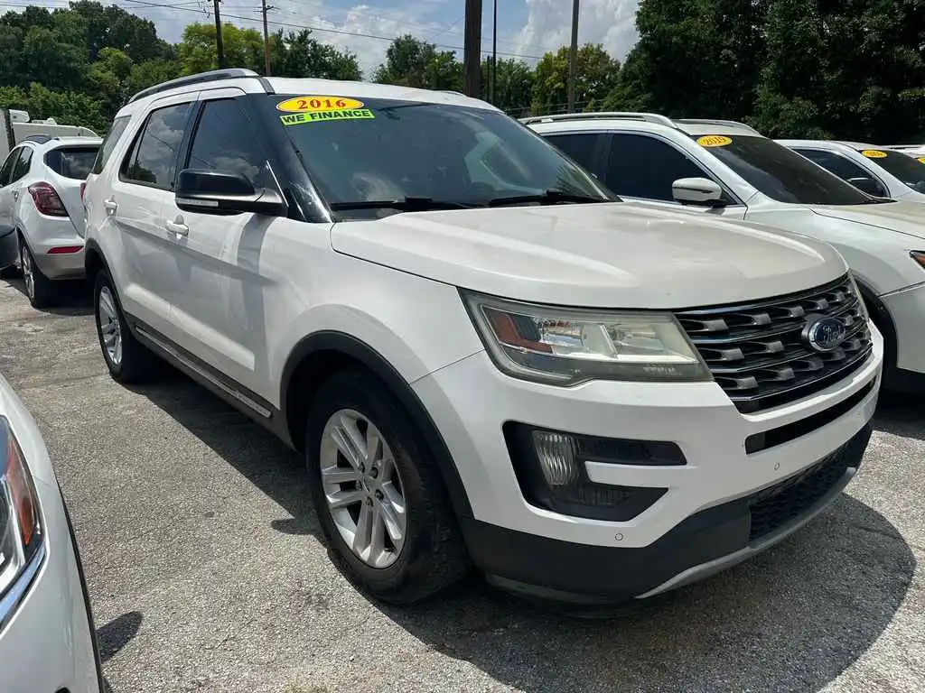 2016 Ford Explorer XLT FWD's photo