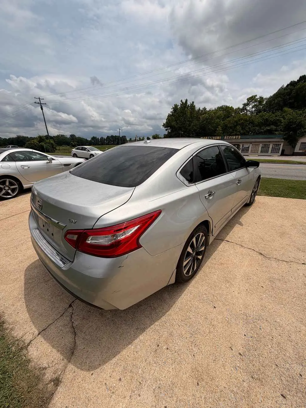 2017 Nissan Altima 2.5 SV photo 3