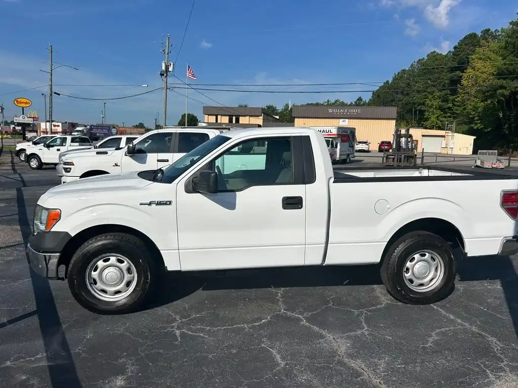 2010 Ford F-150 XL Regular Cab 126-in Styleside's photo