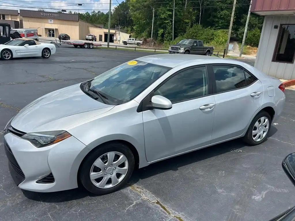 2018 Toyota Corolla LE AT's photo