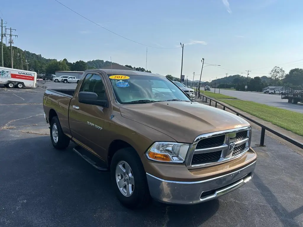 2012 RAM 1500 SLT Regular Cab SWB photo 4