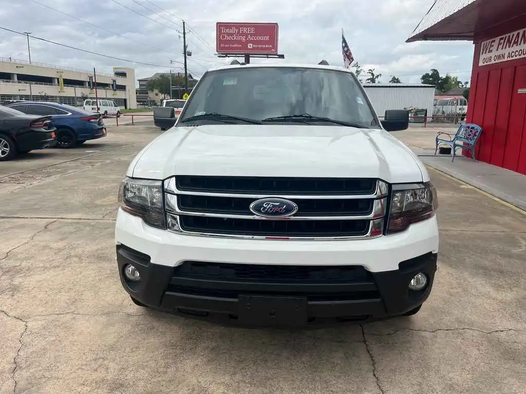 2016 Ford Expedition XL's photo