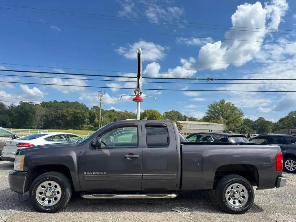 2011 Chevrolet Silverado 1500 LS Extended Cab MWB's photo