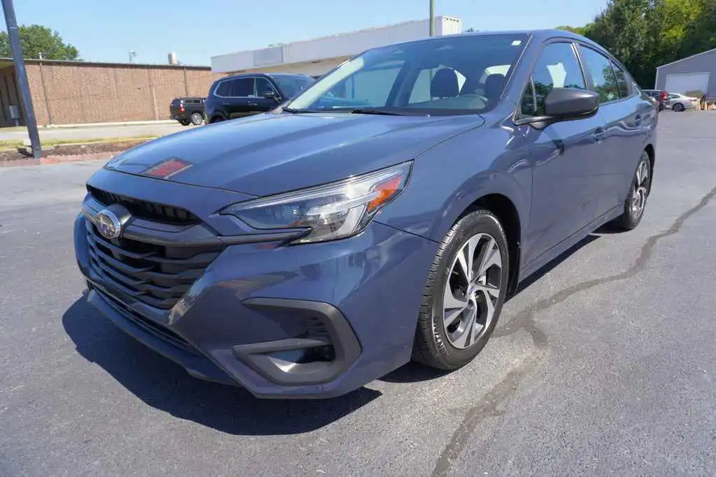 2025 Subaru Legacy Base's photo