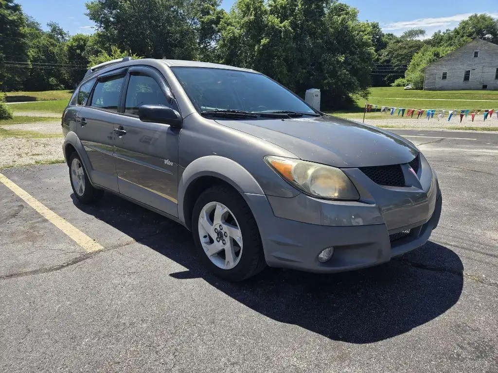 2003 Pontiac Vibe Base's photo