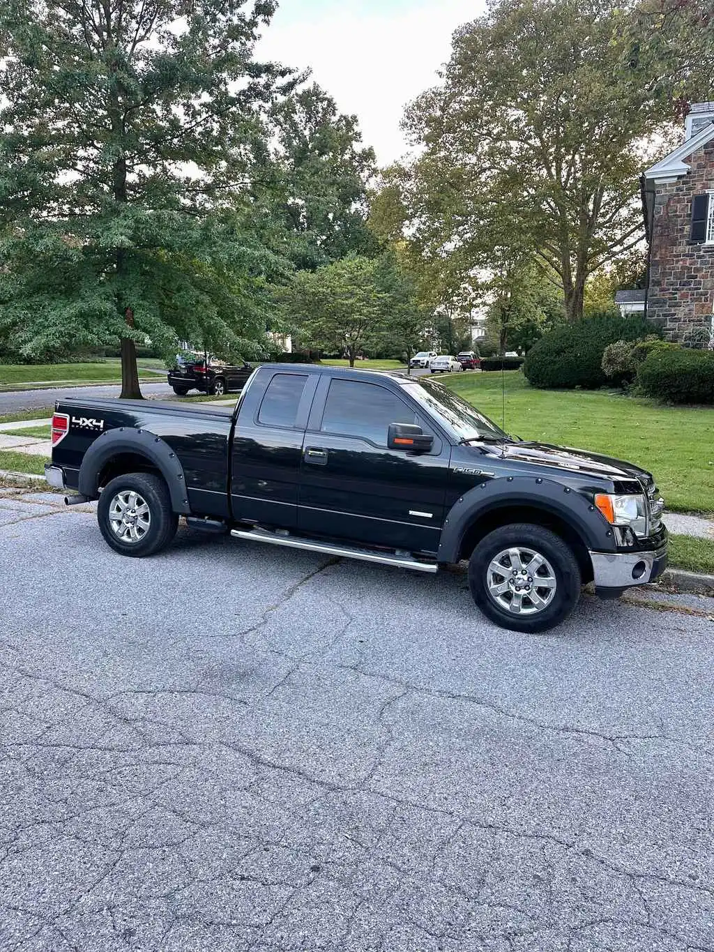 2013 Ford F-150 XLT 4WD SuperCab 145 in's photo