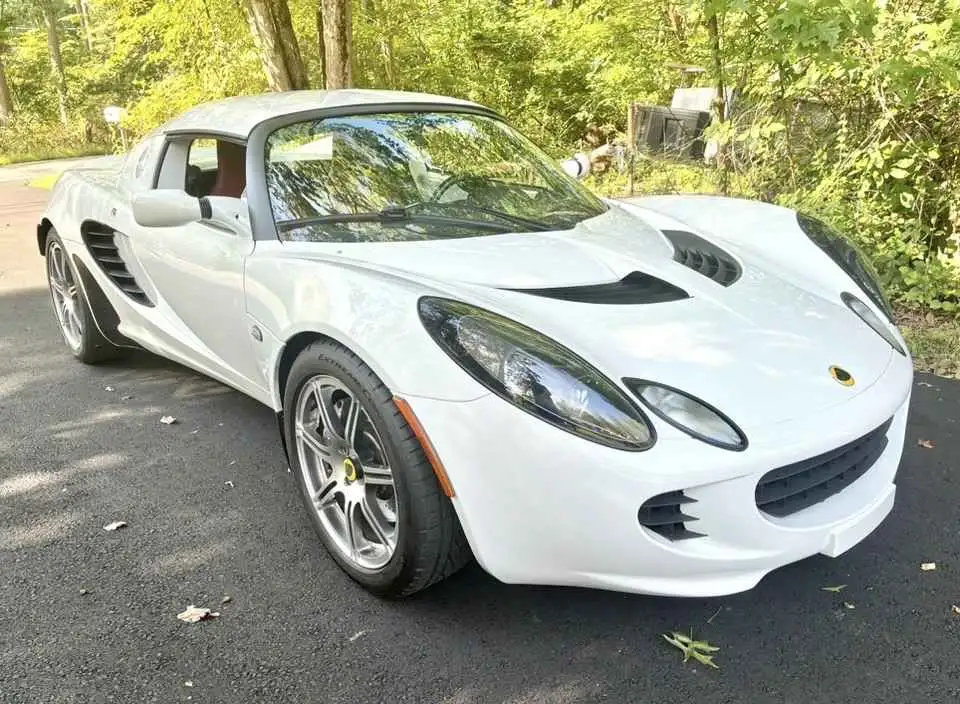 2006 Lotus Elise Base's photo
