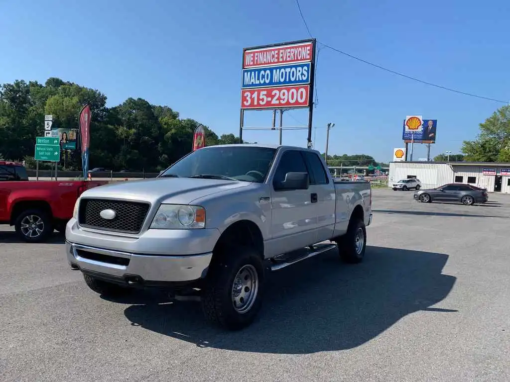 2006 Ford F-150 XLT 4WD SuperCab 133 in Styleside's photo