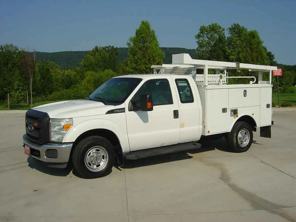 2016 Ford F-350 XL SuperCab 6-1/2' Box SRW's photo