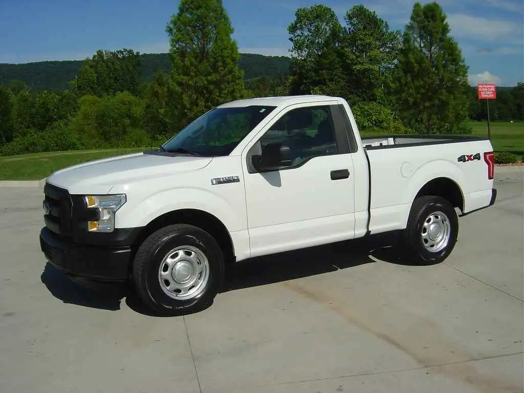 2016 Ford F-150 XL 4WD Regular Cab 6-1/2' Box's photo
