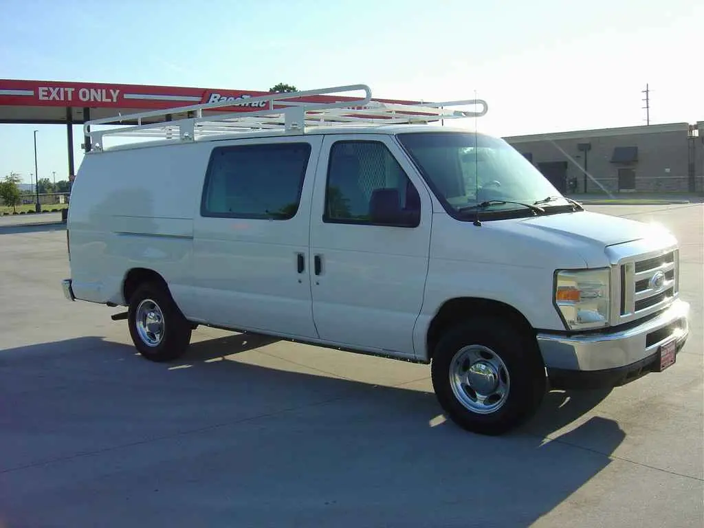 2009 Ford E-Series E-250 Extended photo 4